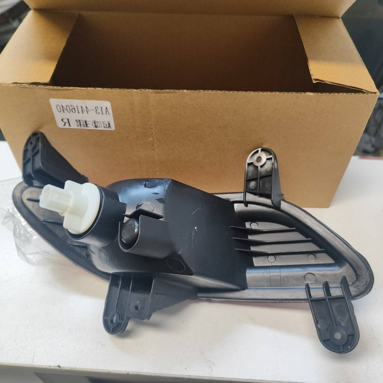 مه شکن عقب سمت چپ راننده ام وی ام ۳۱۵ نیو صندوقدار / MVM315 NEW SD کد فنی : A13-4416030FL