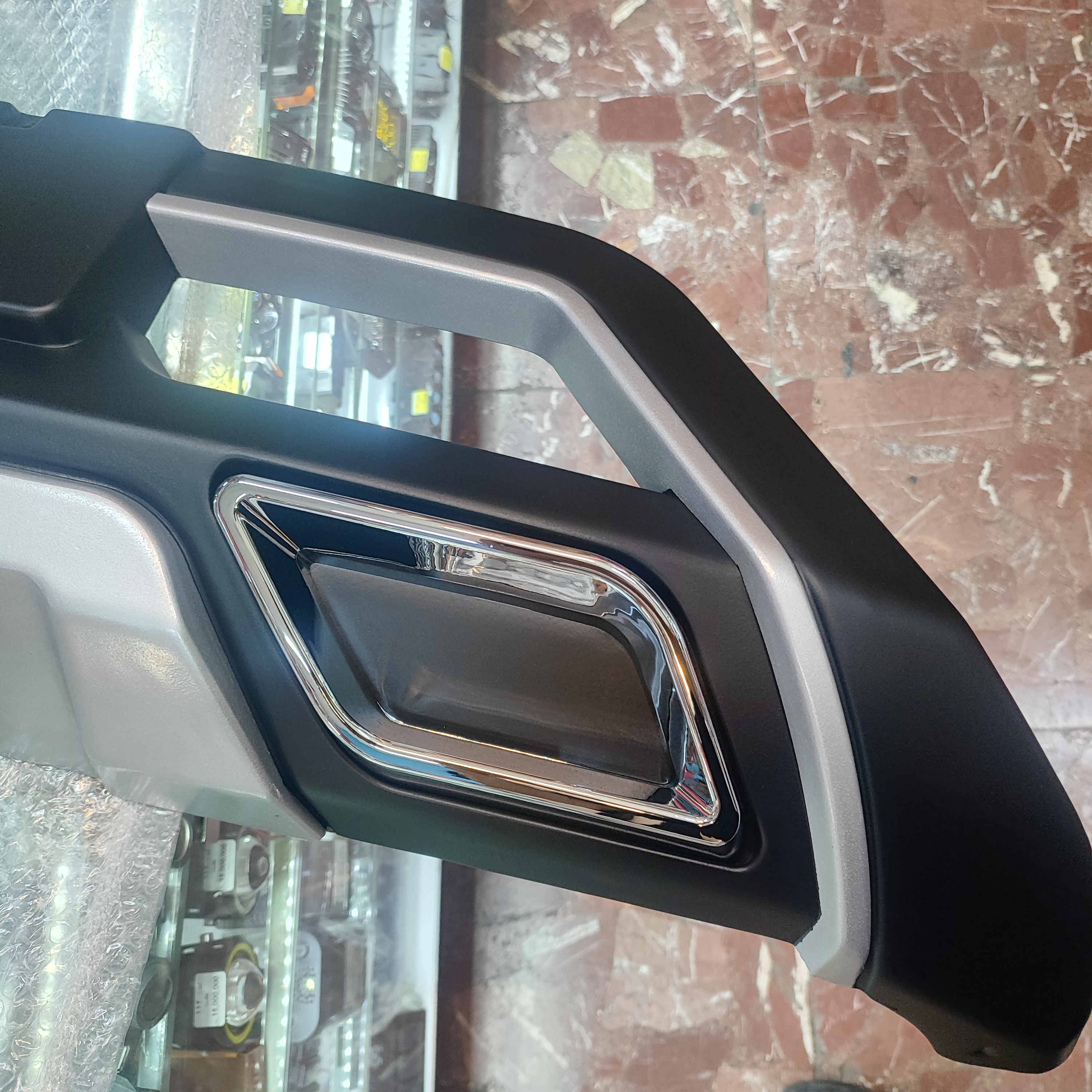 گارد فلاپ دیفیوزر عقب خودرو مدل MOB7 مناسب ام وی ام ایکس X۲۲ وارداتی درجه